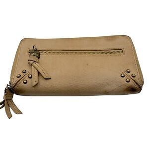 Lucky Brand Tan Leather Wallet Rectangular Zip Around Wallet